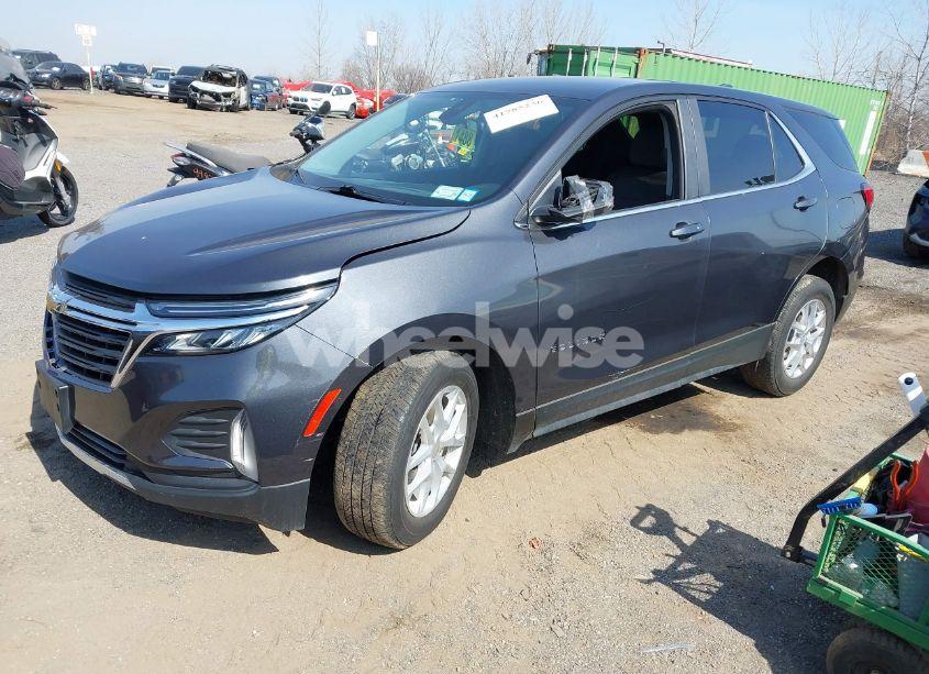 Photo 2 of 2022 Chevrolet Equinox AWD LT (VIN 2GNAXUEV0N6110449)