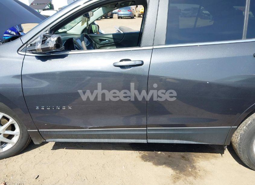 Photo 21 of 2022 Chevrolet Equinox AWD LT (VIN 2GNAXUEV0N6110449)