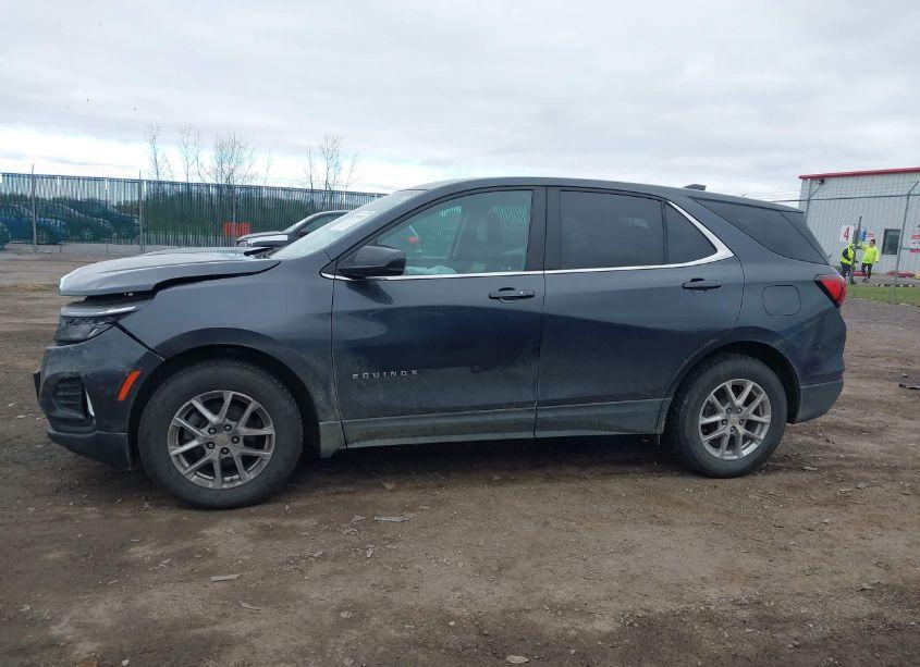 Photo 14 of 2022 Chevrolet Equinox AWD LT (VIN 2GNAXUEV0N6144214)