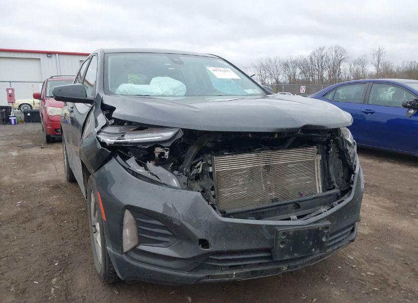 Photo 6 of 2022 Chevrolet Equinox AWD LT (VIN 2GNAXUEV0N6144214)