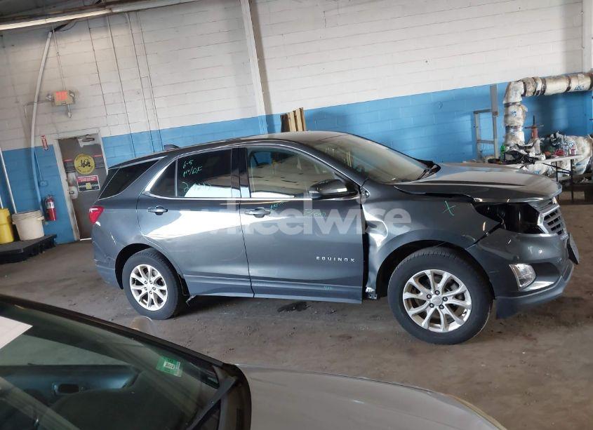 Photo 13 of 2019 Chevrolet Equinox LT (VIN 2GNAXUEV1K6102307)