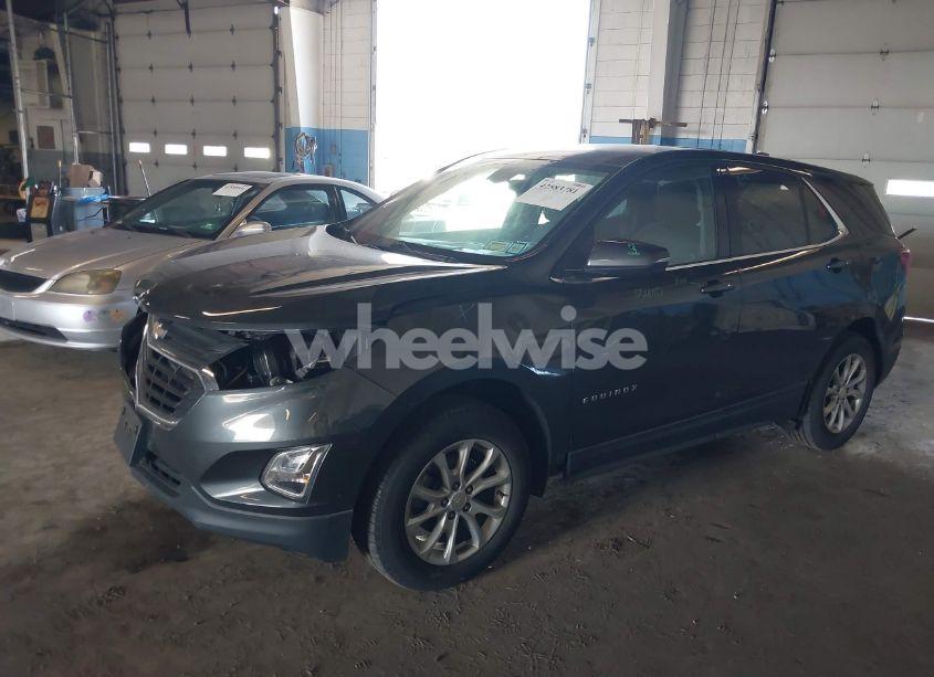 Photo 2 of 2019 Chevrolet Equinox LT (VIN 2GNAXUEV1K6102307)