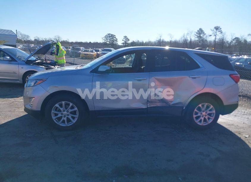 Photo 14 of 2019 Chevrolet Equinox LT (VIN 2GNAXUEV1K6115431)