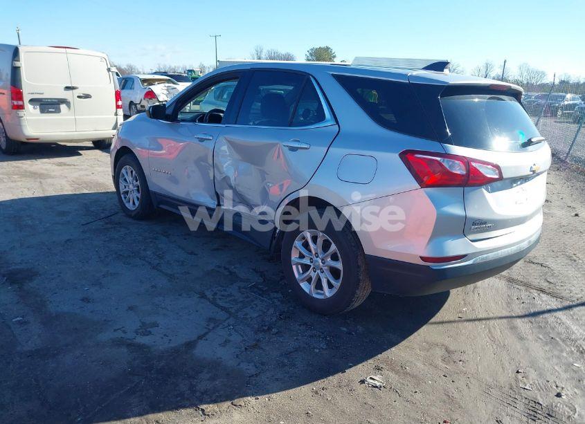 Photo 3 of 2019 Chevrolet Equinox LT (VIN 2GNAXUEV1K6115431)