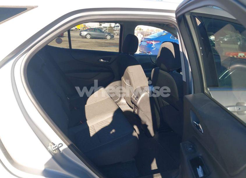 Photo 8 of 2019 Chevrolet Equinox LT (VIN 2GNAXUEV1K6115431)