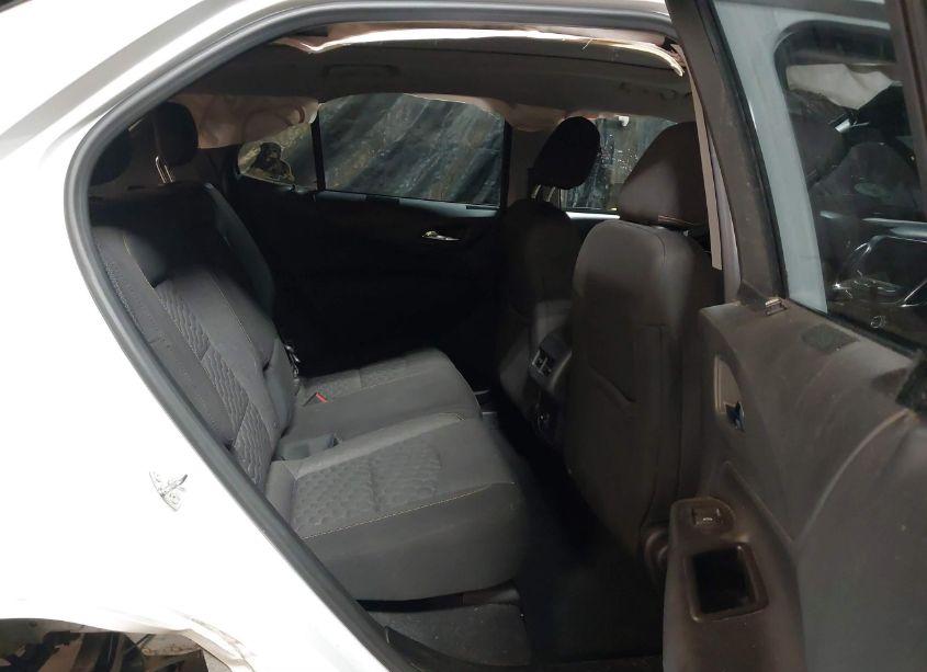 Photo 8 of 2019 Chevrolet Equinox LT (VIN 2GNAXUEV1K6123397)