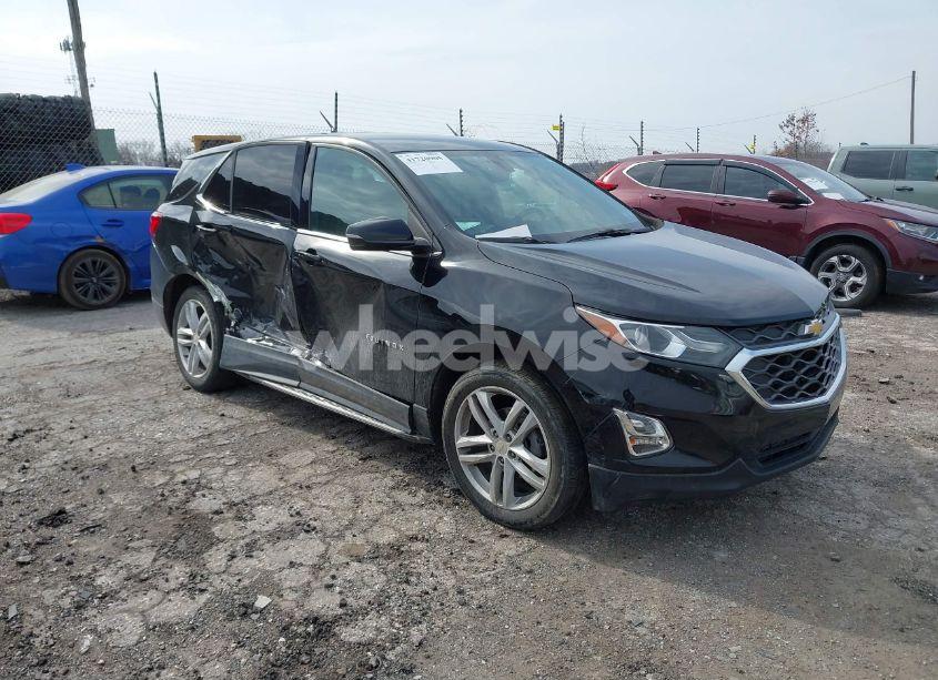 2019 Chevrolet Equinox LT (VIN 2GNAXUEV1K6243894) main photo