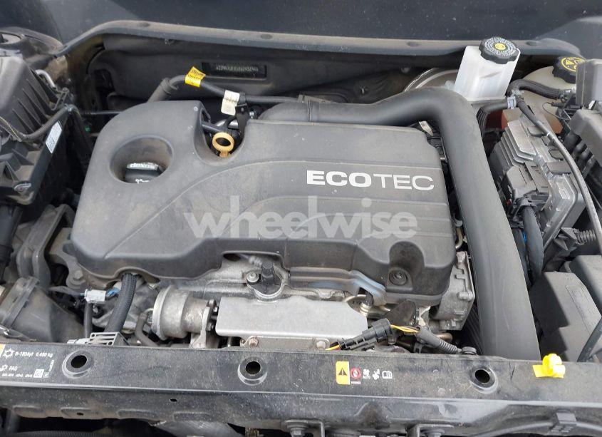 Photo 10 of 2019 Chevrolet Equinox LT (VIN 2GNAXUEV1K6243894)