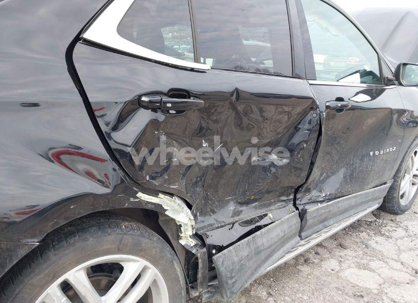 Photo 6 of 2019 Chevrolet Equinox LT (VIN 2GNAXUEV1K6243894)