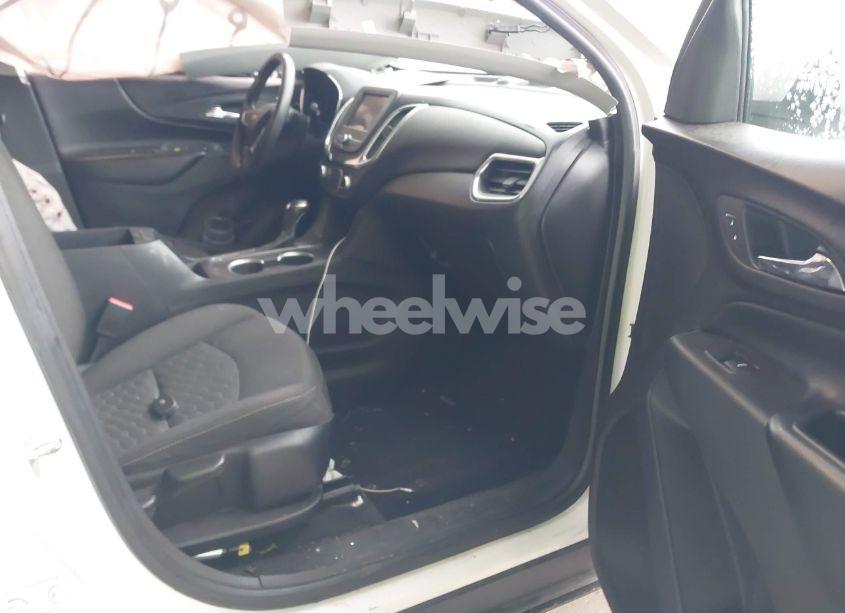 Photo 5 of 2019 Chevrolet Equinox LT (VIN 2GNAXUEV1K6249601)