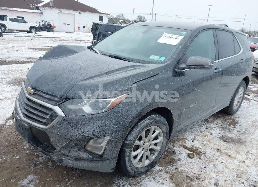 Photo 2 of 2019 Chevrolet Equinox LT (VIN 2GNAXUEV1K6307531)
