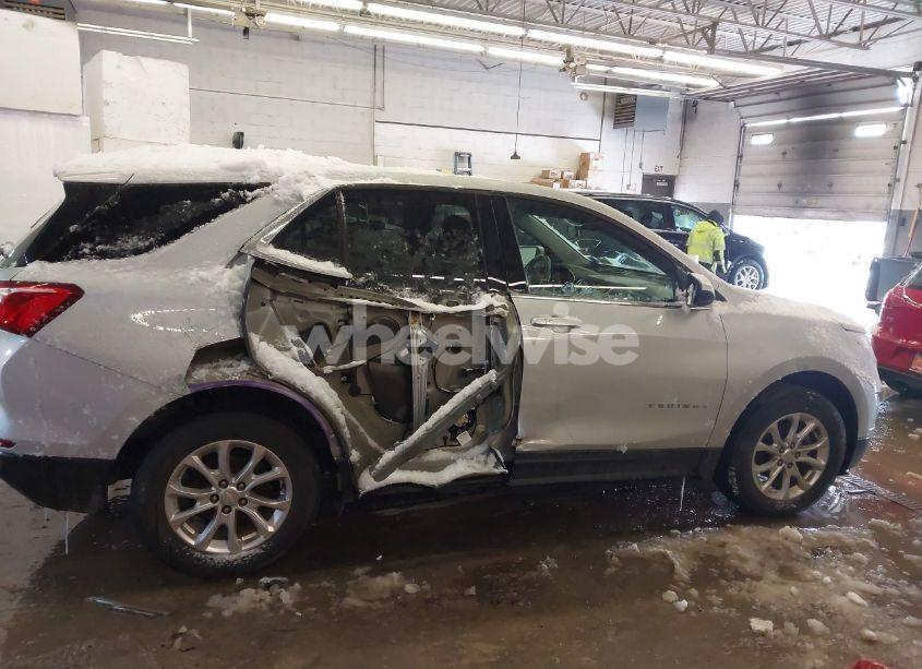 Photo 13 of 2020 Chevrolet Equinox AWD LT 1.5L TURBO (VIN 2GNAXUEV1L6186324)
