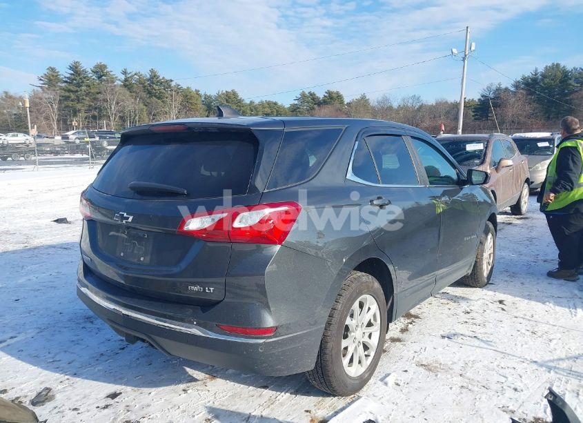 Photo 4 of 2021 Chevrolet Equinox AWD LT (VIN 2GNAXUEV1M6121362)
