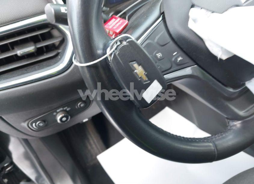 Photo 11 of 2021 Chevrolet Equinox AWD LT (VIN 2GNAXUEV1M6163014)