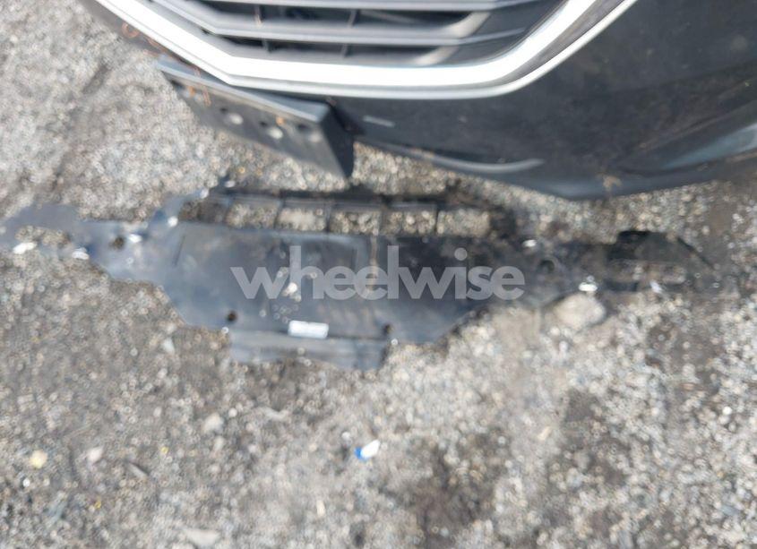 Photo 12 of 2021 Chevrolet Equinox AWD LT (VIN 2GNAXUEV1M6164308)