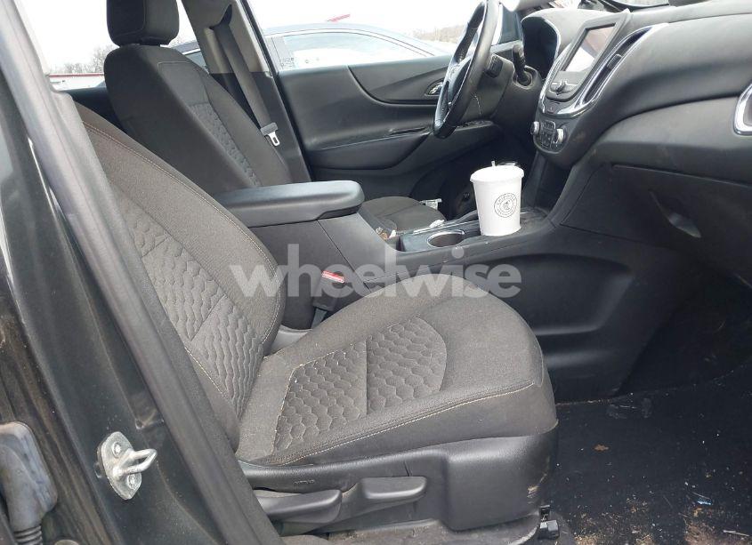 Photo 5 of 2021 Chevrolet Equinox AWD LT (VIN 2GNAXUEV1M6164308)
