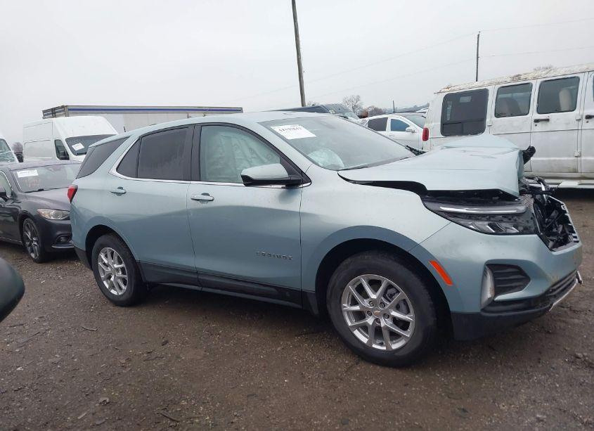 Photo 13 of 2022 Chevrolet Equinox AWD LT (VIN 2GNAXUEV1N6142438)