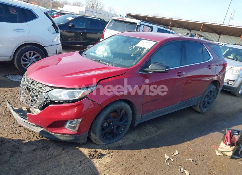 Photo 2 of 2019 Chevrolet Equinox LT (VIN 2GNAXUEV2K6105507)