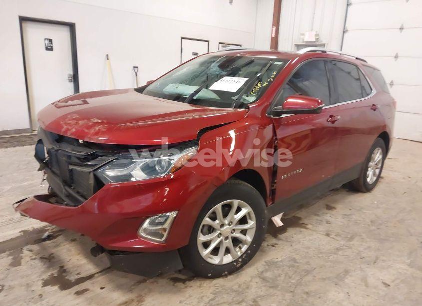 Photo 2 of 2019 Chevrolet Equinox LT (VIN 2GNAXUEV2K6112697)