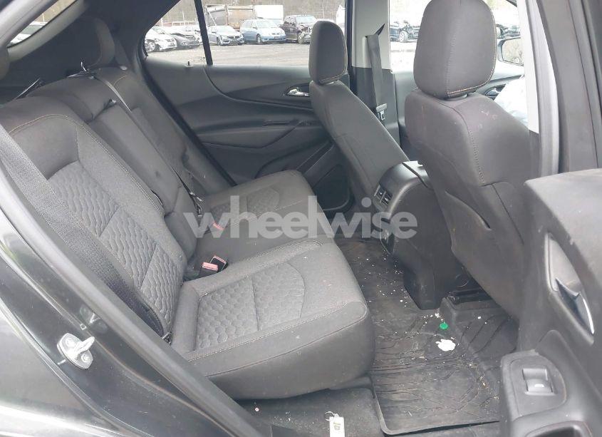 Photo 8 of 2019 Chevrolet Equinox LT (VIN 2GNAXUEV2K6173922)