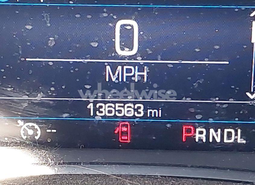 Photo 15 of 2019 Chevrolet Equinox LT (VIN 2GNAXUEV2K6189571)