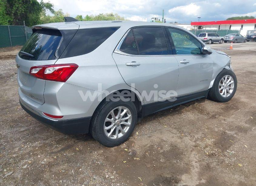 Photo 4 of 2019 Chevrolet Equinox LT (VIN 2GNAXUEV2K6235836)