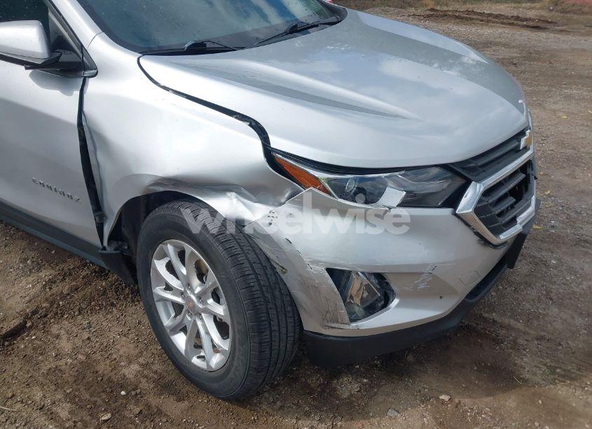 Photo 6 of 2019 Chevrolet Equinox LT (VIN 2GNAXUEV2K6235836)