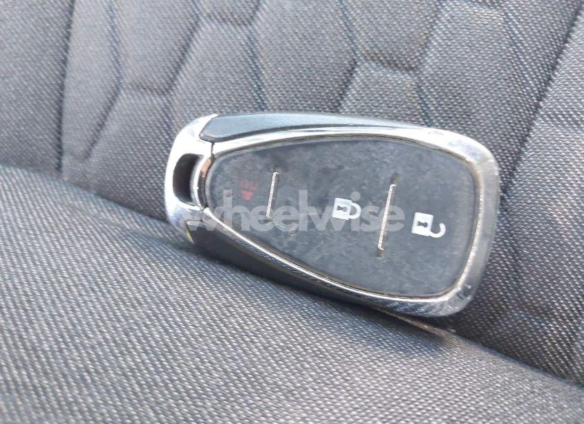 Photo 11 of 2020 Chevrolet Equinox AWD LT 1.5L TURBO (VIN 2GNAXUEV2L6105704)