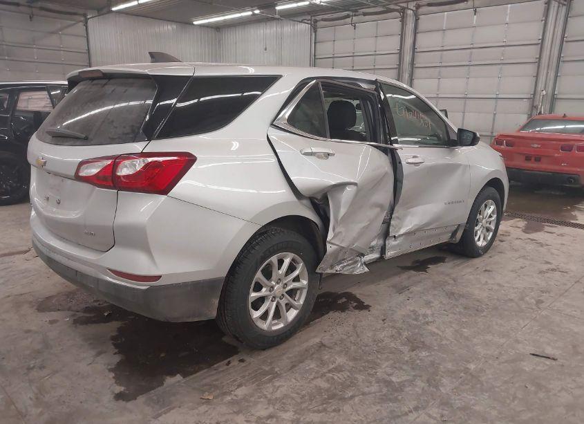 Photo 4 of 2020 Chevrolet Equinox AWD LT 1.5L TURBO (VIN 2GNAXUEV2L6221842)