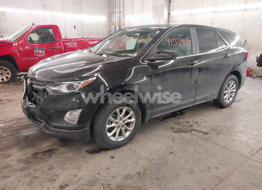 Photo 2 of 2021 Chevrolet Equinox AWD LT (VIN 2GNAXUEV2M6139109)