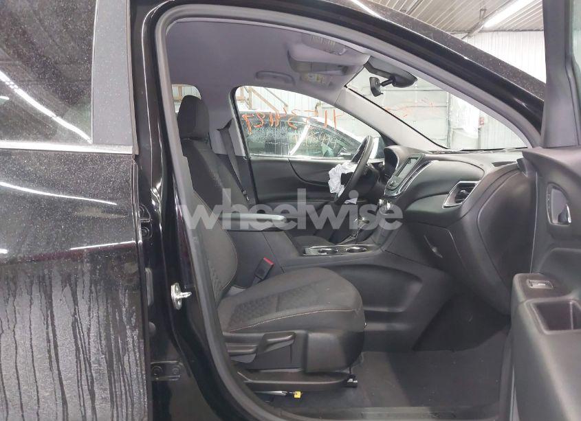 Photo 5 of 2021 Chevrolet Equinox AWD LT (VIN 2GNAXUEV2M6139109)
