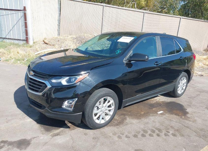 Photo 2 of 2021 Chevrolet Equinox AWD LT (VIN 2GNAXUEV2M6150031)