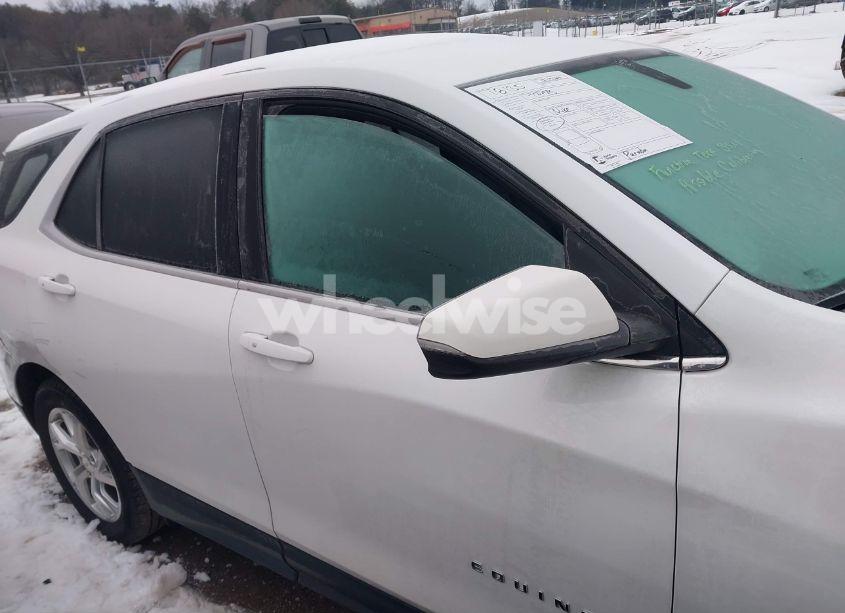 Photo 13 of 2019 Chevrolet Equinox LT (VIN 2GNAXUEV3K6196500)