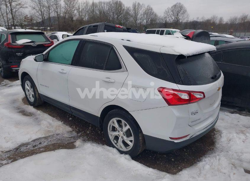 Photo 3 of 2019 Chevrolet Equinox LT (VIN 2GNAXUEV3K6196500)