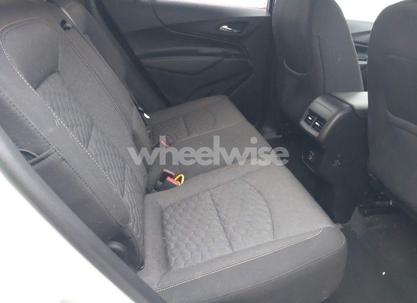 Photo 8 of 2019 Chevrolet Equinox LT (VIN 2GNAXUEV3K6196500)