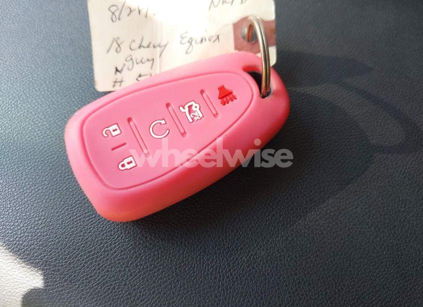 Photo 11 of 2019 Chevrolet Equinox LT (VIN 2GNAXUEV3K6201758)