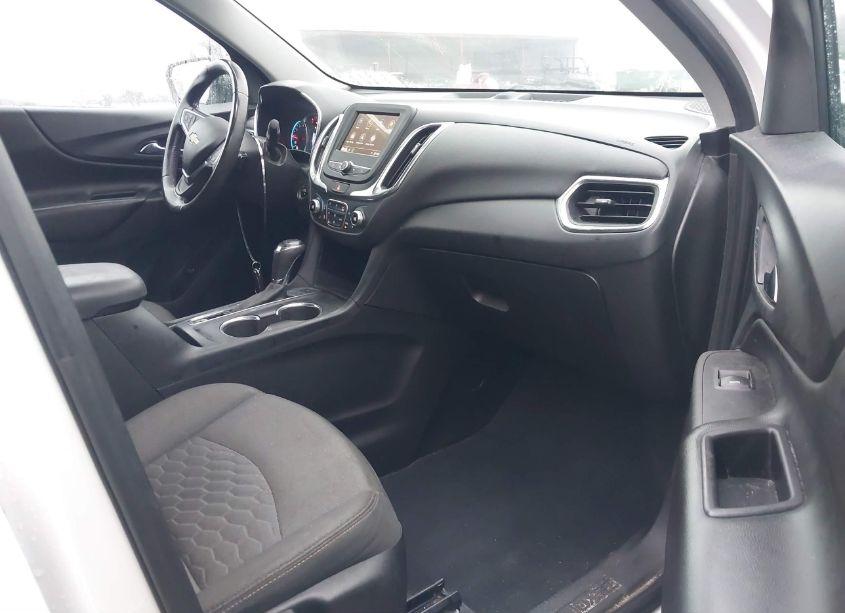 Photo 5 of 2019 Chevrolet Equinox LT (VIN 2GNAXUEV3K6250538)