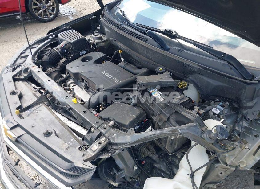 Photo 10 of 2019 Chevrolet Equinox LT (VIN 2GNAXUEV3K6258168)