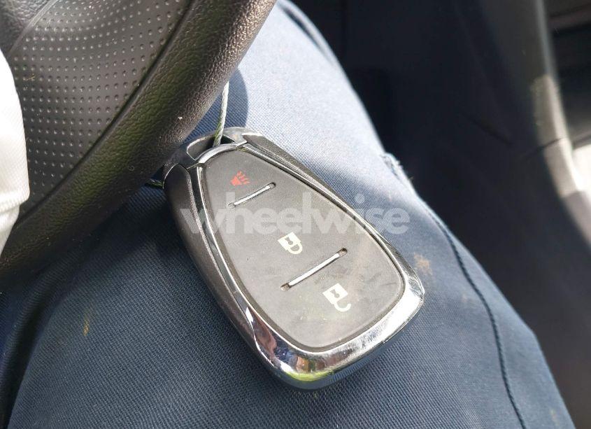 Photo 11 of 2019 Chevrolet Equinox LT (VIN 2GNAXUEV3K6258168)