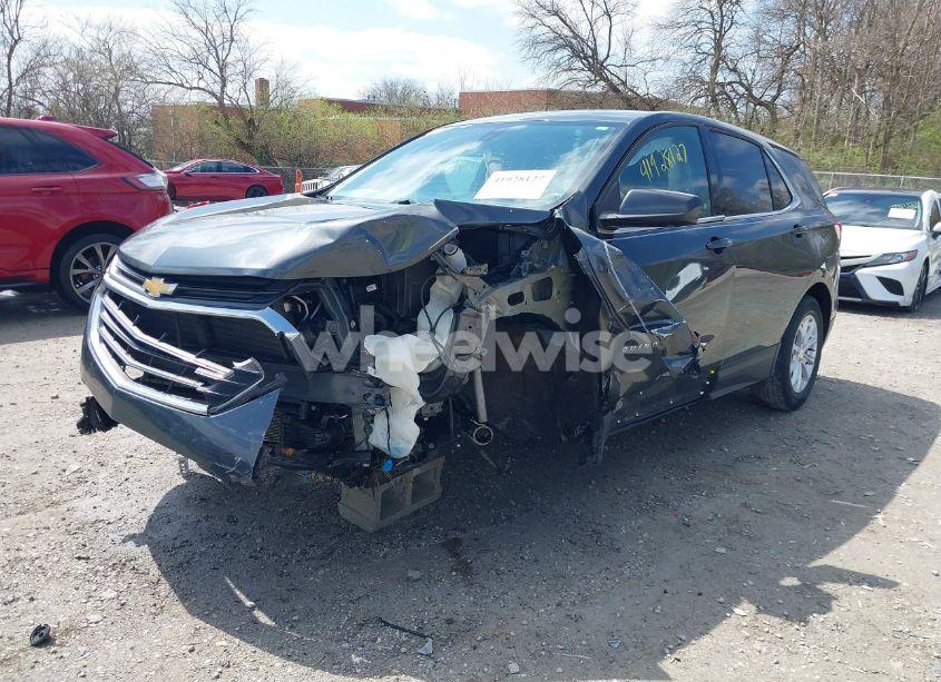 Photo 2 of 2019 Chevrolet Equinox LT (VIN 2GNAXUEV3K6258168)