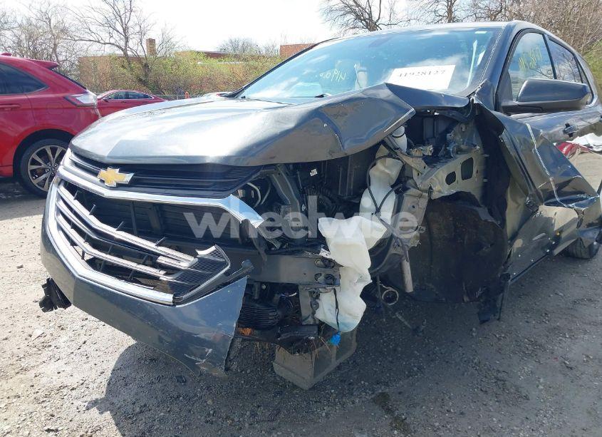 Photo 6 of 2019 Chevrolet Equinox LT (VIN 2GNAXUEV3K6258168)