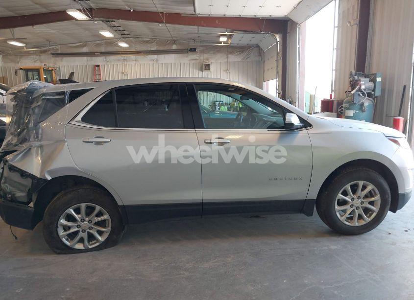 Photo 13 of 2019 Chevrolet Equinox LT (VIN 2GNAXUEV3K6307224)