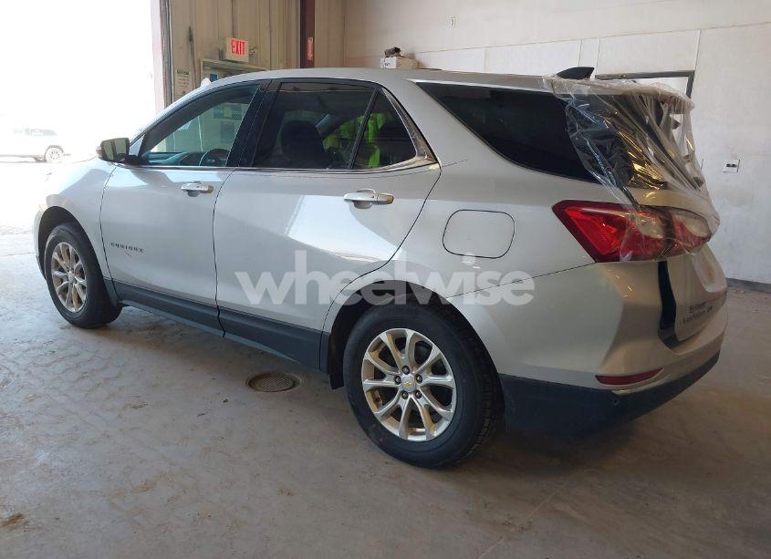 Photo 3 of 2019 Chevrolet Equinox LT (VIN 2GNAXUEV3K6307224)