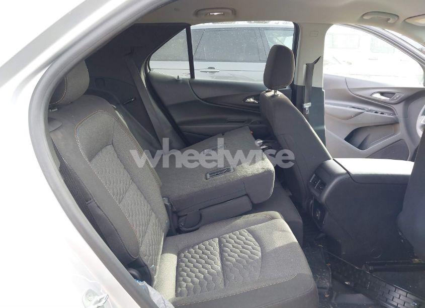 Photo 8 of 2020 Chevrolet Equinox AWD LT 1.5L TURBO (VIN 2GNAXUEV3L6228816)