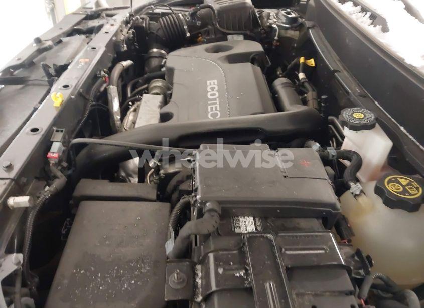 Photo 10 of 2021 Chevrolet Equinox AWD LT (VIN 2GNAXUEV3M6122593)