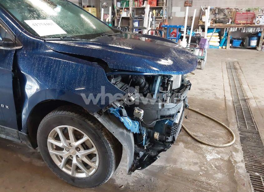 Photo 18 of 2022 Chevrolet Equinox AWD LT (VIN 2GNAXUEV3N6113863)