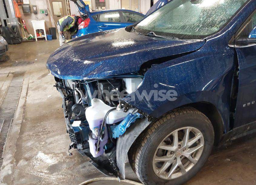 Photo 19 of 2022 Chevrolet Equinox AWD LT (VIN 2GNAXUEV3N6113863)