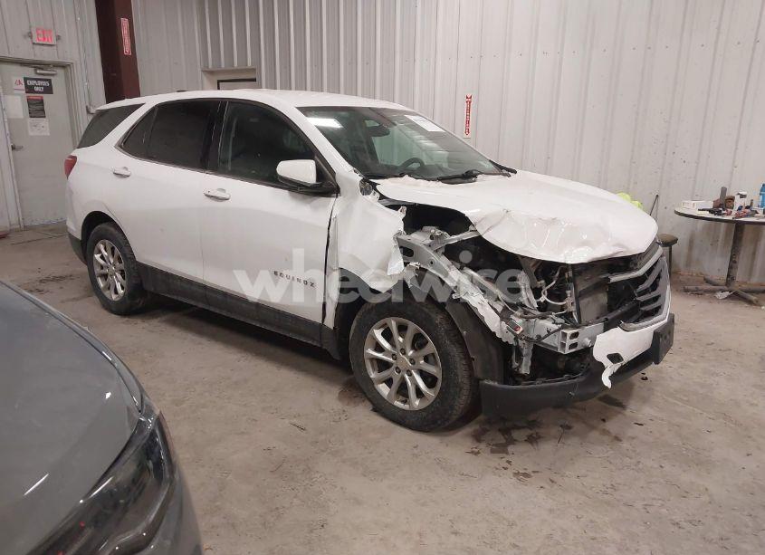 2019 Chevrolet Equinox LT (VIN 2GNAXUEV4K6116864) main photo
