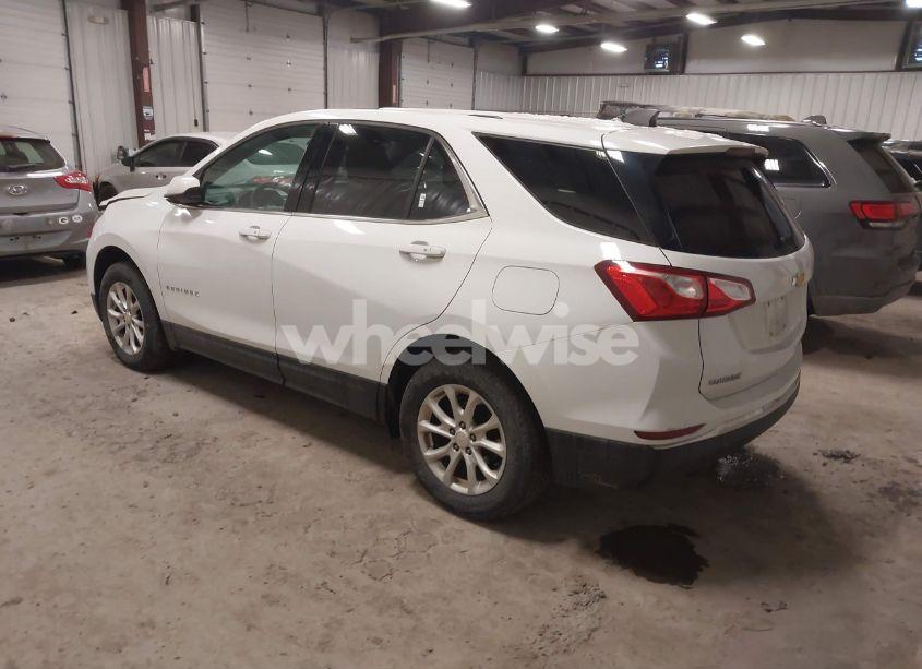 Photo 3 of 2019 Chevrolet Equinox LT (VIN 2GNAXUEV4K6116864)