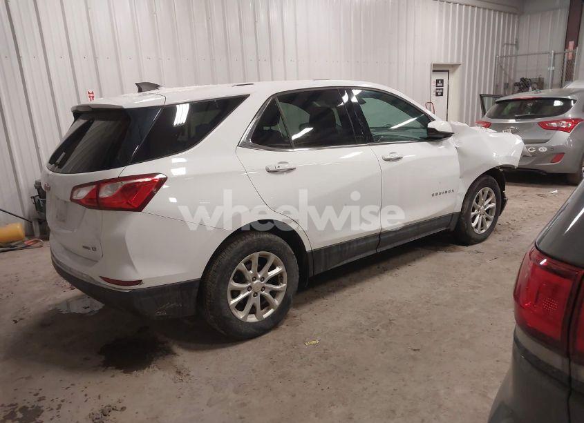 Photo 4 of 2019 Chevrolet Equinox LT (VIN 2GNAXUEV4K6116864)